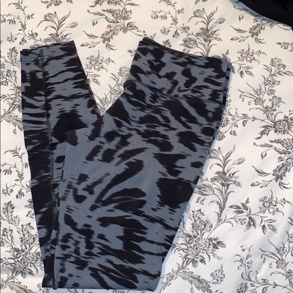 Nike yoga workout pants ankle
